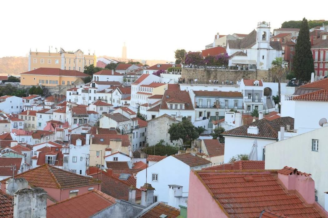 Vincci Alfama Hotel Lisbon Exterior photo
